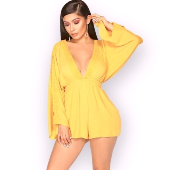Fashion Nova NWT Aura Kimono Romper Size Small Mustard Yellow Crochet Jumper New - Picture 1 of 10
